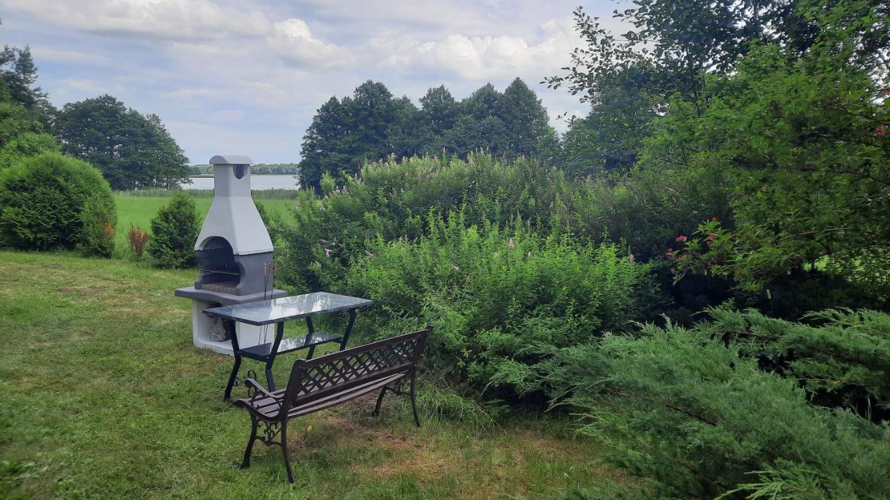 Domki Nad Jeziorem Półwysep SURYTY Exterior foto
